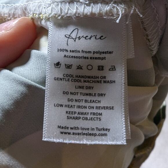 Averie Uma Green Yellow Striped Gorilla Graphic Two Piece Satin Pajama Set Sz L - Picture 5 of 6